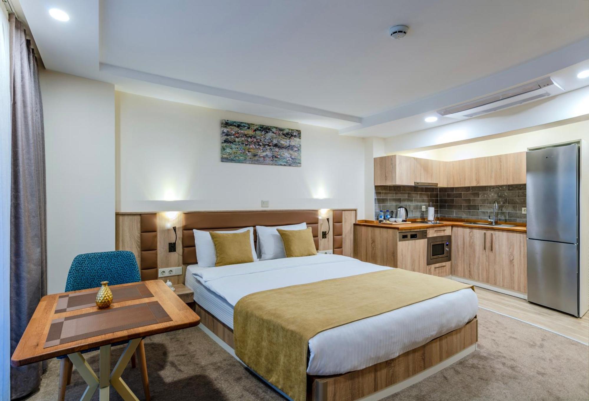 Roys & Otel 4*
