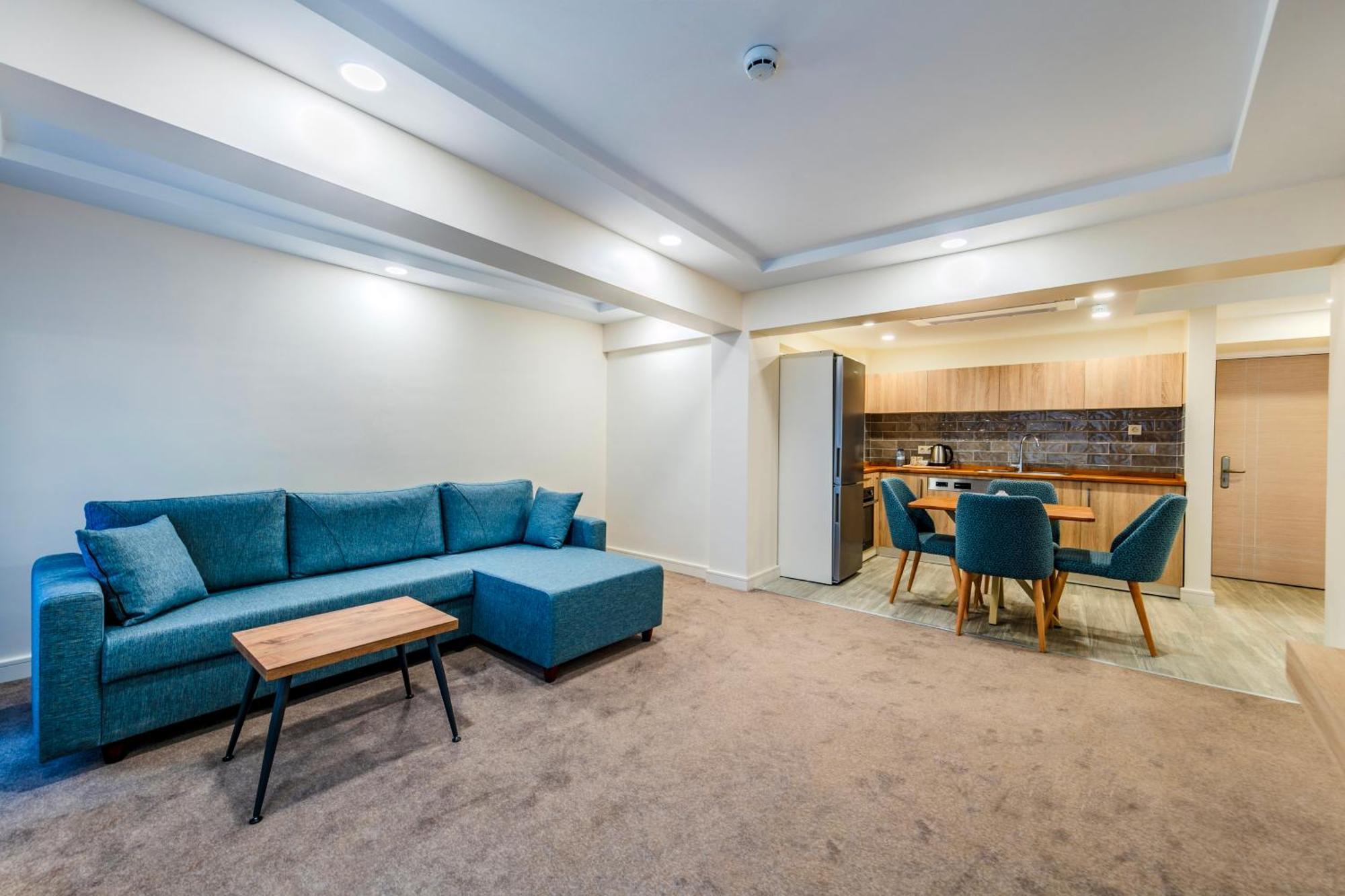 Otel Roys & 4*