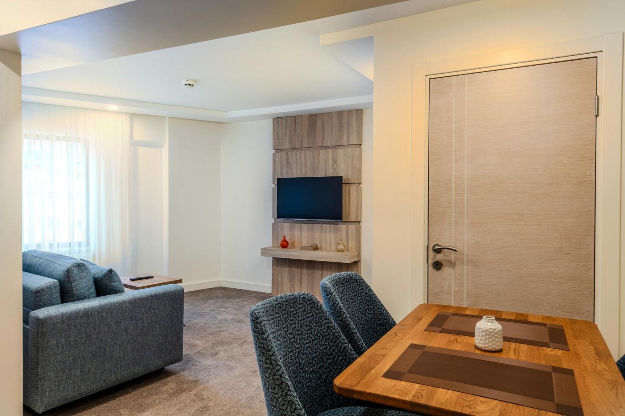 Roys & Otel 4*